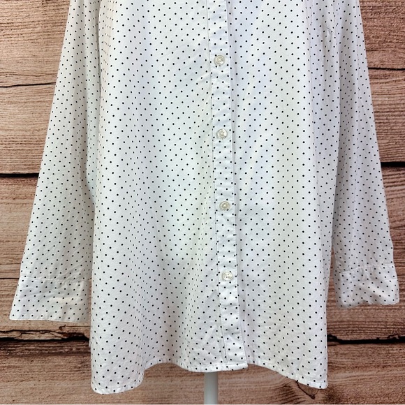 SOLD 🛍️ Croft & Barrow Women’s Cotton White Black Polka Dots Button Down Shirt - Picture 3 of 8